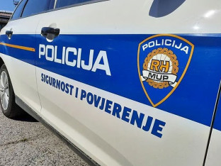Mladić pokušao da ubije djevojku