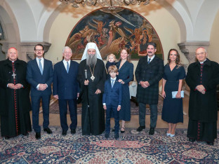 Srpska kraljevska porodica proslavila krsnu slavu