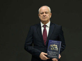 Objavljena knjiga kolumni: Nakon 33 godine, Jozo Pavković napušta večernji BiH