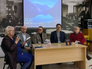 Predstavljena knjiga "Virtuelna lomača: Kako društvene mreže razaraju javnu debatu?"