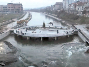 Novi udar na Srbe u Sjevernoj Mitrovici: Kurti otvara još jedan most preko Ibra