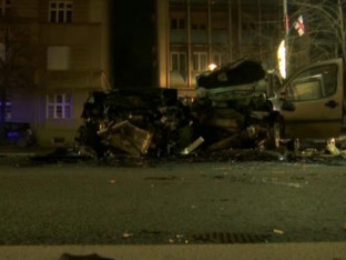 JEZIVA NESREĆA: Automobili "zgužvani" kao na otpadu
