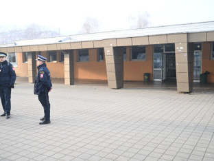 Oglasila se policija: ​Pregledana 334 objekta, nema bombi