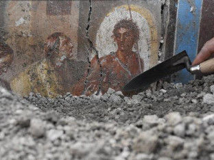 Otkrivene nove freske i odaje u Pompeji