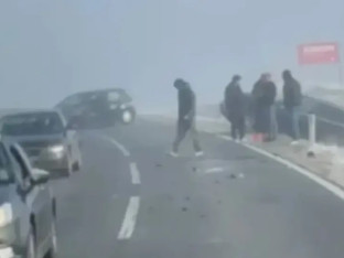 Na Kupresu sletjelo više vozila (VIDEO)