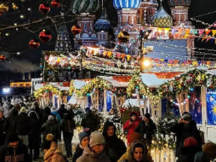 Božić u Moskvi - grad pretvoren u sniježno carstvo svjetlosti