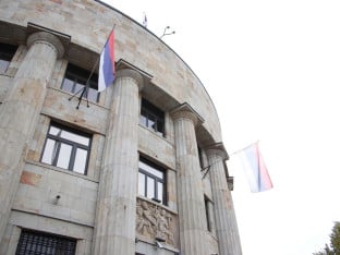 Partije počele da ističu kandidature za pojedinačne funkcije: Da li će ih koštati?