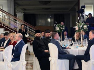 Стевандић: Србија и Српска увијек заједно када је дјеци потребно помоћи