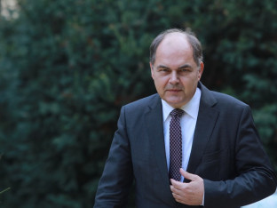 PRESJEK: Godina koju je pojeo Šmit!