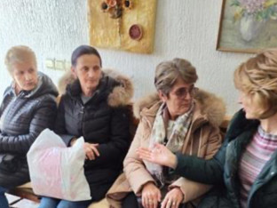 Помоћ за девет породица