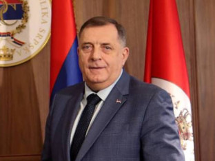 Dodik čestitao Božić uz želje da ovi praznični dani donesu mir, zdravlje i radost