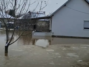 Izlio se Ibar, evakuisano deset osoba (VIDEO)
