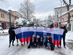 PODVIG NA -8 STEPENI: Modričani istrčali 34 kilometra za rođendan Srpske!
