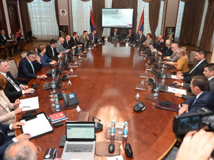Odobrena sredstva za kreditiranje mladih bračnih parova