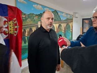 Роду Благојевићу уручене гусле