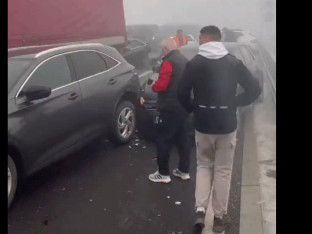 Teška saobraćajna nesreća na autoputu "Miloš Veliki", sudarilo se više vozila (FOTO; VIDEO)