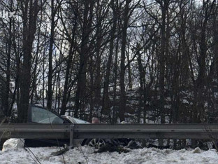 Vozač automobila poginuo u sudaru sa kamionom