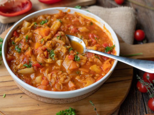 Recept dana: Čorba od kupusa, celera i mrkve