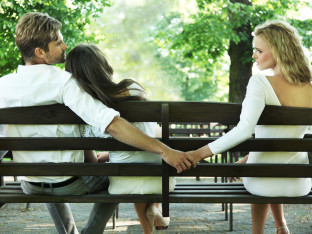 Evo kako prepoznati da li vas partner vara