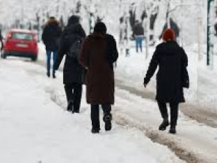 Бројни дијелови општине још увијек неочишћени и залеђени