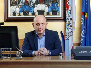Knežević: Vlada Crne Gore Hrvatima daje i što ne traže, Srbima ni ono što im pripada