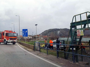 Auto sletjelo u Neretvu, poginuo muškarac