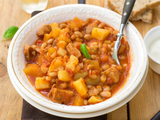 Recept dana: Krompir i pasulj sa suvim mesom