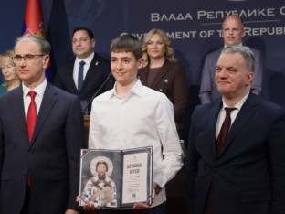 Macut i Stanković uručili Svetosavske nagrade
