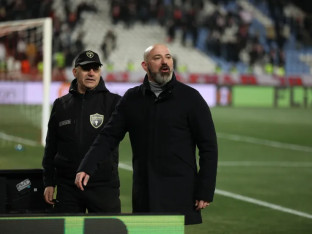 Stanković iznerviran krenuo ka tribini (VIDEO)