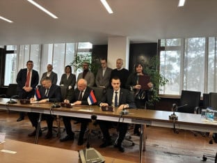 Potpisan ugovor o prenosu koncesije sa "Komsara" na RiTe "Ugljevik"
