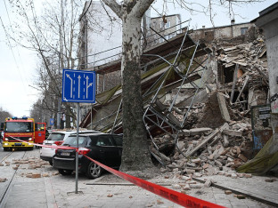 Urušila se zgrada u Beogradu (VIDEO)