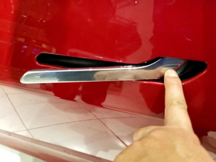 Peking zabranio uvučene kvake na vratima automobila