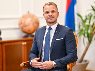 Stanivuković odgovorio na napade: Ne uzimamo suverenitet, borimo se za ognjišta