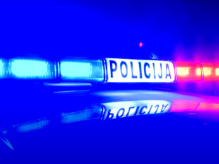 Brutalan napad u Beogradu: Maskirani napadači tukli mladića čekićem