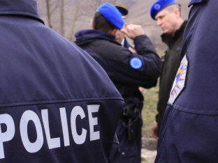 Oskrnavljeno pravoslavno groblje u Skulanevu kod Lipljana