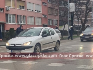 Nesreća u Banjaluci: Pješaka udarilo auto