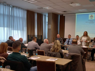 Измјене закона: Комунални полицајци на обуци