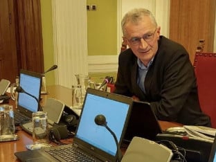 Dušan Marić: Nikome više se ne pravdamo što postojimo