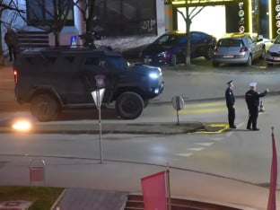 Саобраћајни режим у Бањалуци – возила преусмјерена, полиција регулише кретање