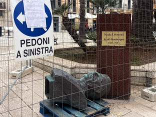 Vandalizam u Bariju: Oborena bista kralja Nikole