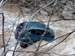 Vozilo sletjelo u rijeku, jedna osoba stradala
