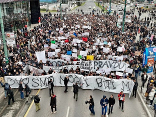 Пети дан протеста у Сарајево: Грађани поново на улицама