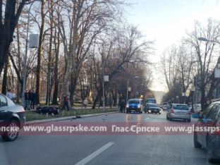 Sudar motocikla i auta kod parka "Mladen Stojanović"