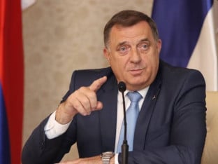 Šta kaže Dodik o slikanju Čovića i Tompsona
