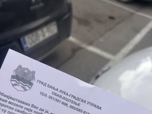 Бањалучка сага о паркингу: Цедуље на шајби без покрића
