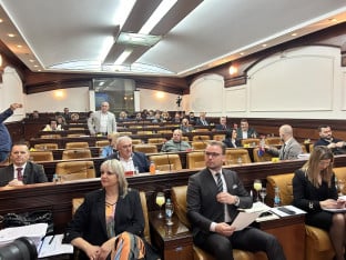 Настављeна шеста редовна сједница бањалучке Скупштине