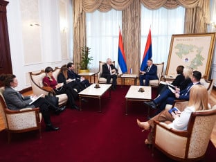 Minić sa Holcaplom: Domaći dijalog najbolje rješenje