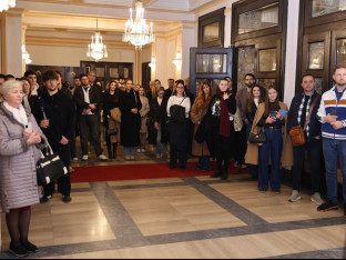 Otvorena izložba "Bonaca" u Banskom dvoru: Vizuelna potraga za slobodom