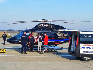 Породиља из Бањалуке хеликоптером превезена на неурохирургију у Београд