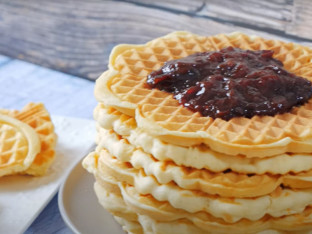 Ovaj bakin kolač bez jaja i mlijeka je najmekši na svijetu